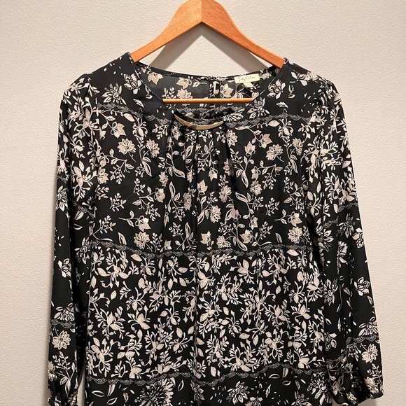 🖤👡Flower Pattern Tunic👡🖤 - Picture 5 of 5